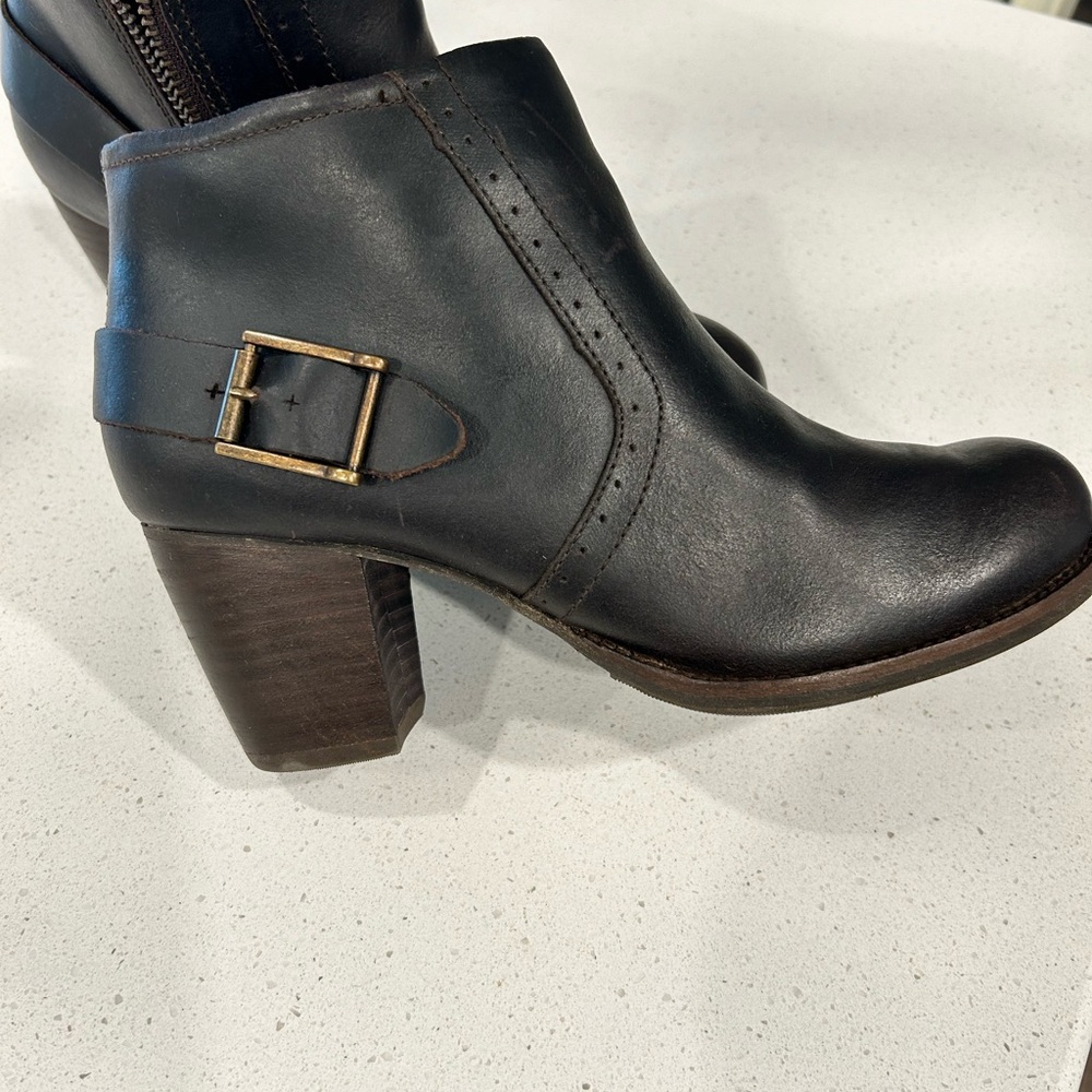 Caterpillarllar Women’s Annette leather boot, Bitter Chocolate, Size 7.5